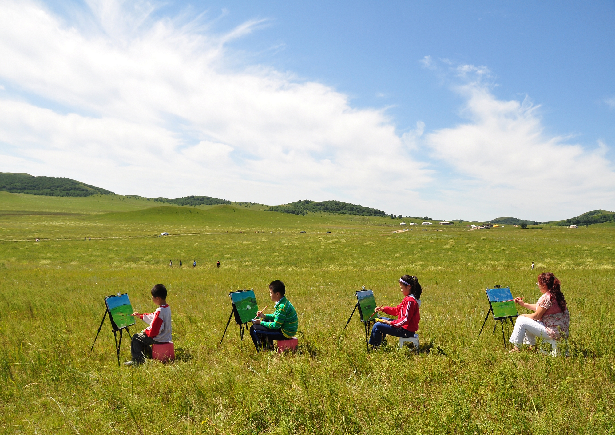 《描绘牧场生态美》