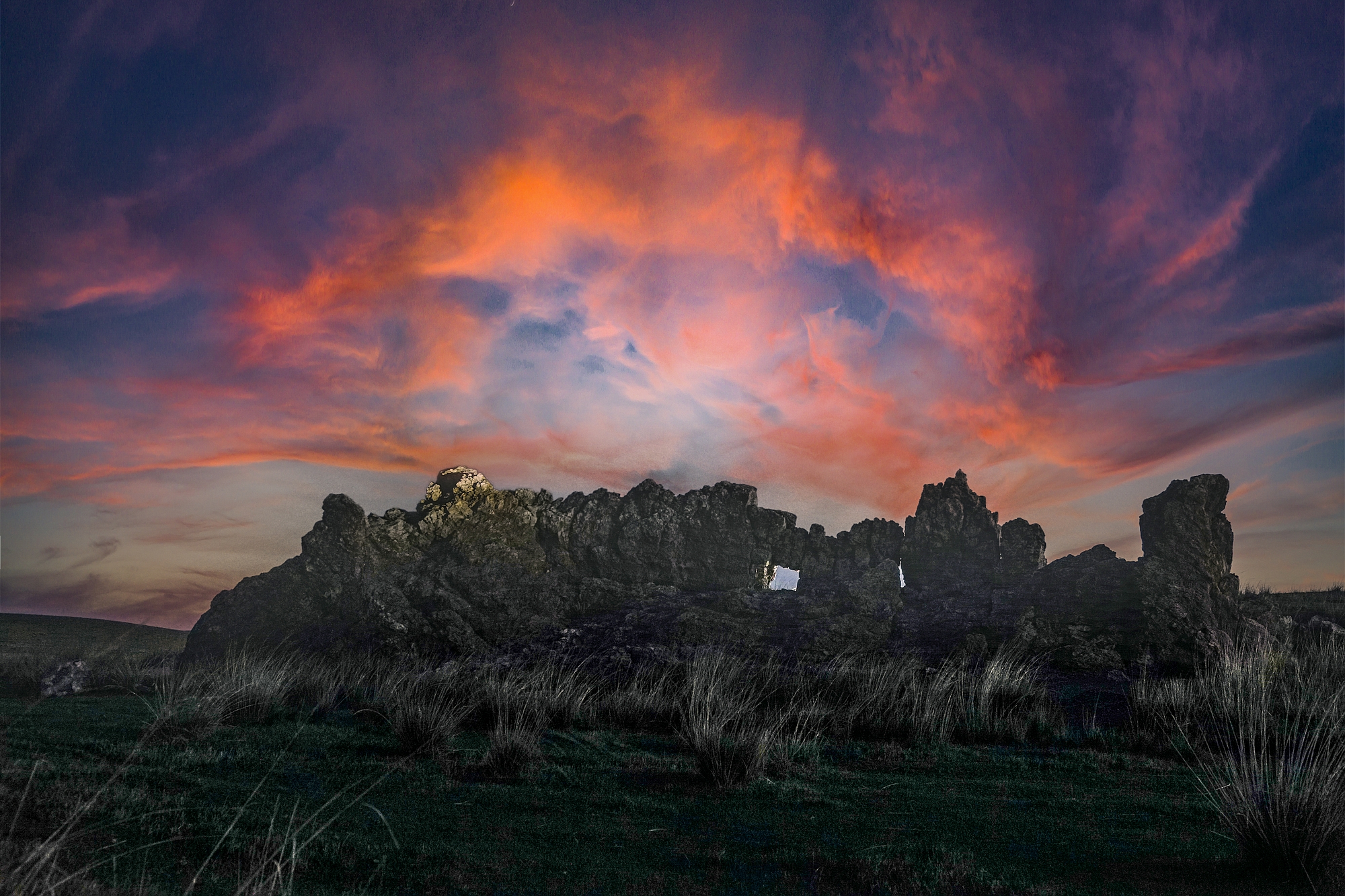 《窟窿山晚霞》